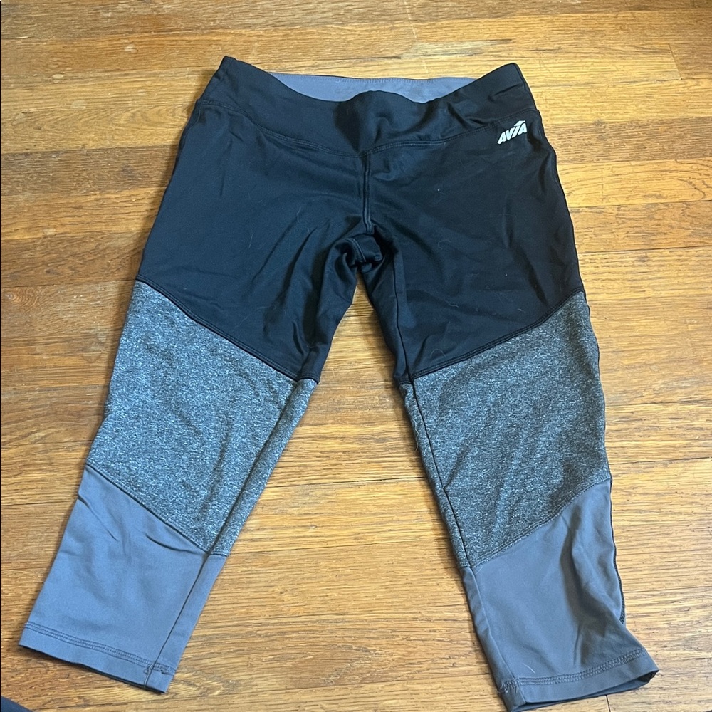 Avia Women's Black and Gray Cropped Leggings